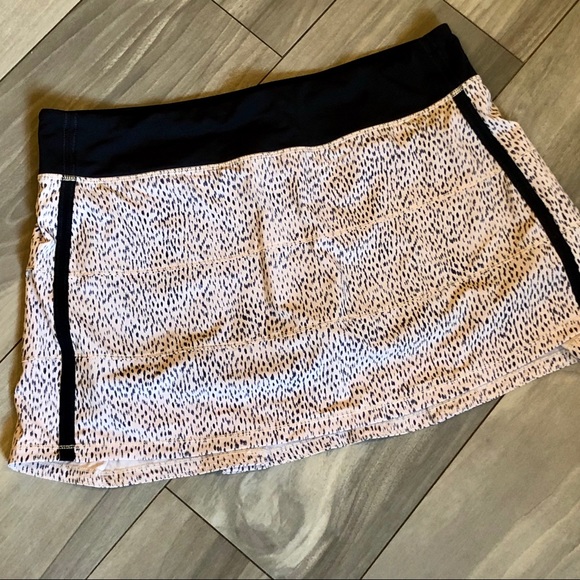 lululemon athletica Dresses & Skirts - Lululemon Pace Rival Skrt Dottie Dash Grain Sz 12